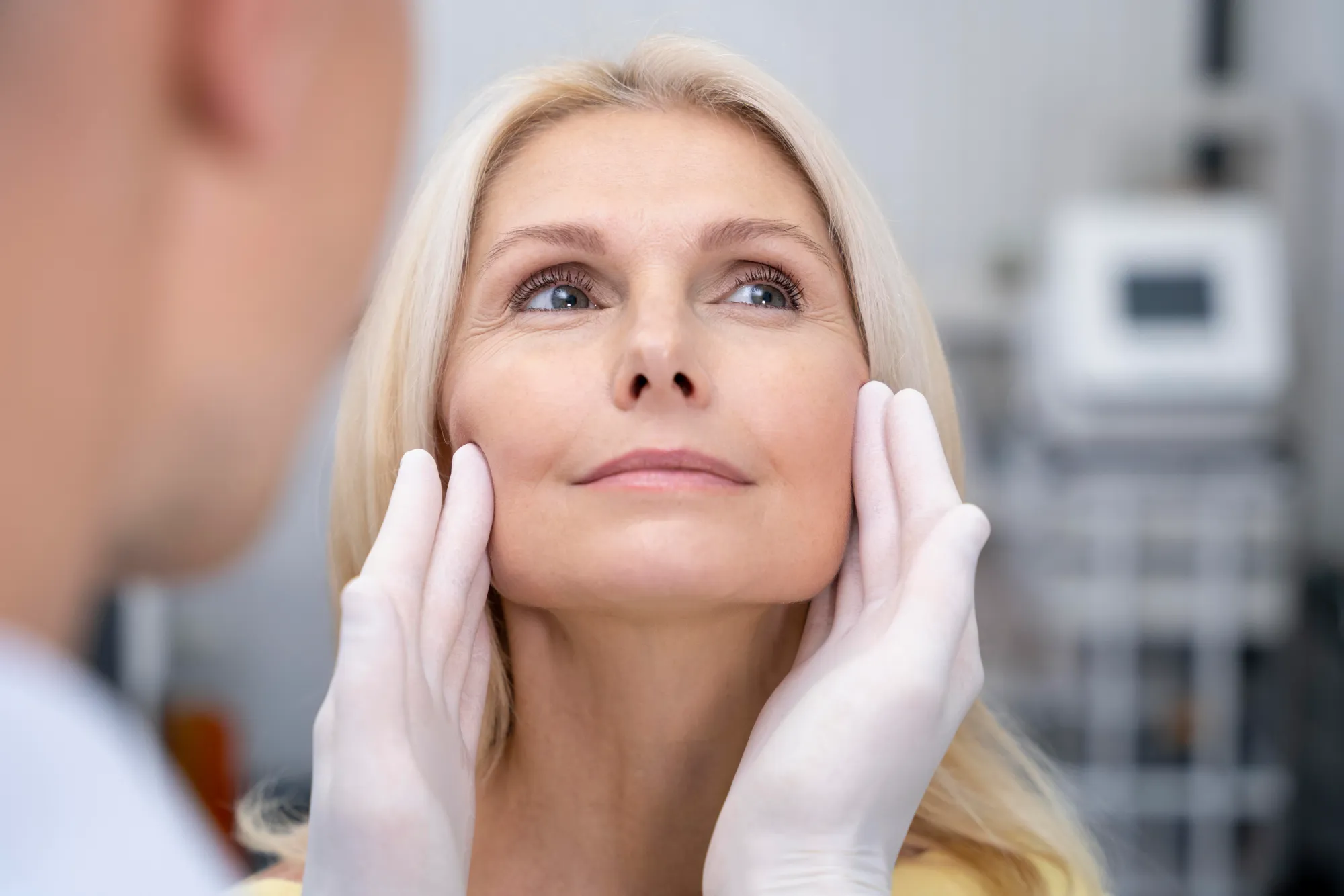 Mujer sonriendo Endolift facial